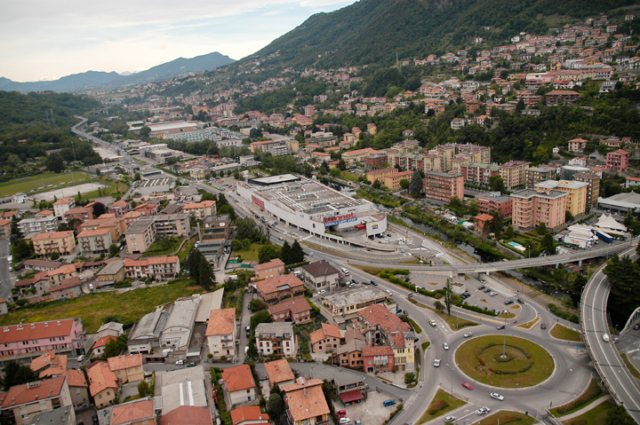 Supermercati, Como